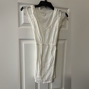 Motherhood Maternity White Top Size Small